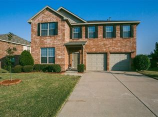 5948 Waterford Dr, Grand Prairie, TX 75052