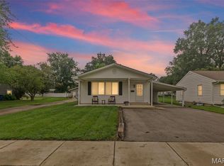 701 E Clark St, Litchfield, IL 62056