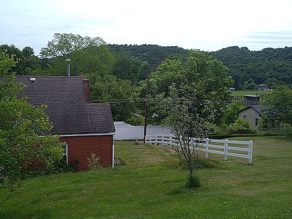 2nd image of 4421 Liberty Ln