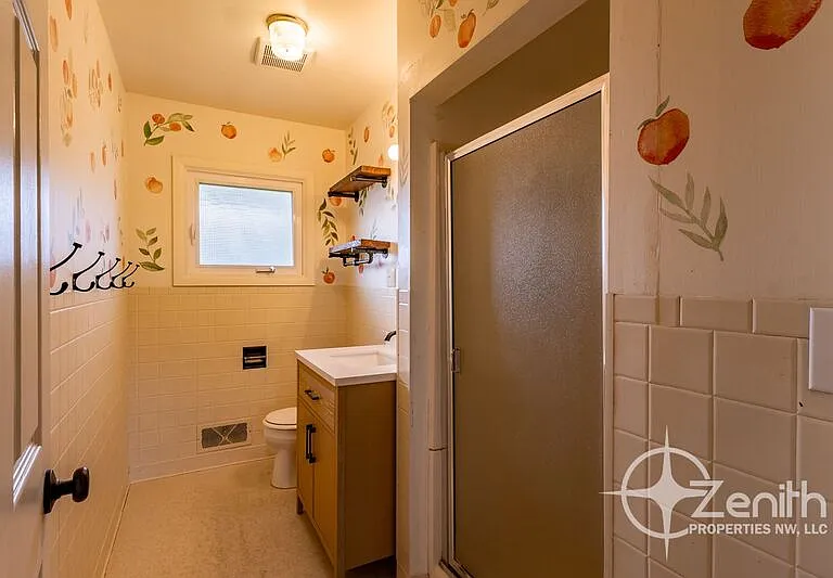 4508 NE 174th St — Photo 20