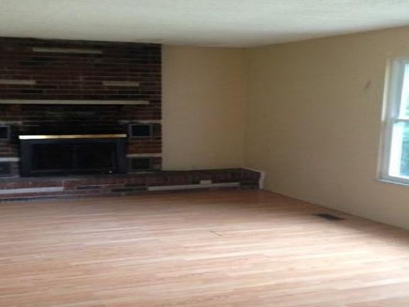 3rd image of 10359 Blackrock Rd