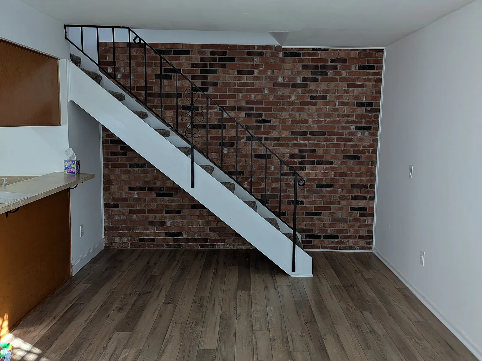 2 bed, 844 sqft, $1,600 — Photo 1