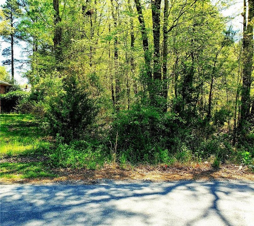 2nd image of 1133 Pierpont Rd