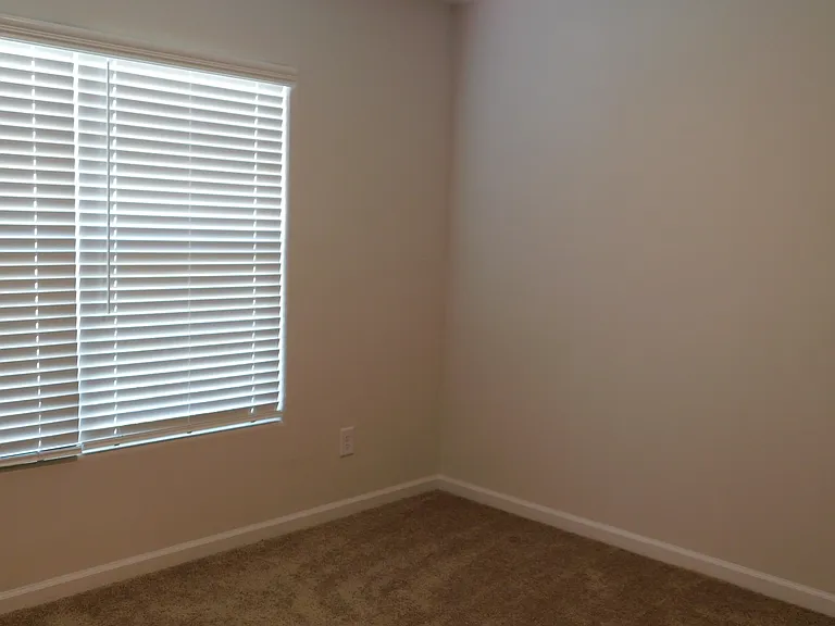 228 Sundew Rd — Photo 2