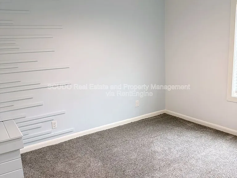746 Locust Ave — Photo 6
