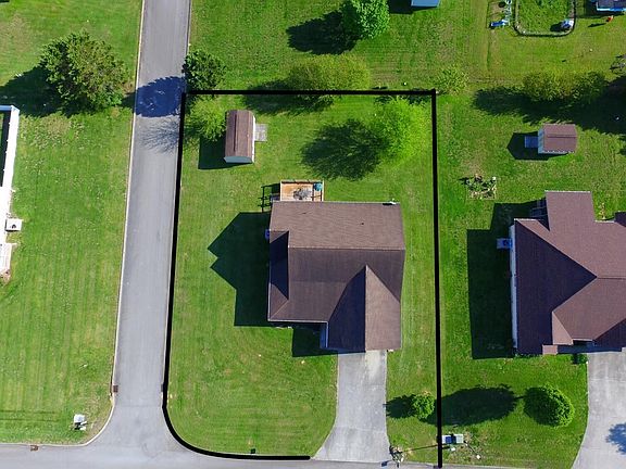3rd image of 201 Wind Chase Dr