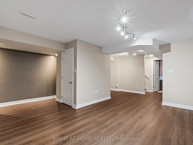 1811 Creek Way — Photo 24