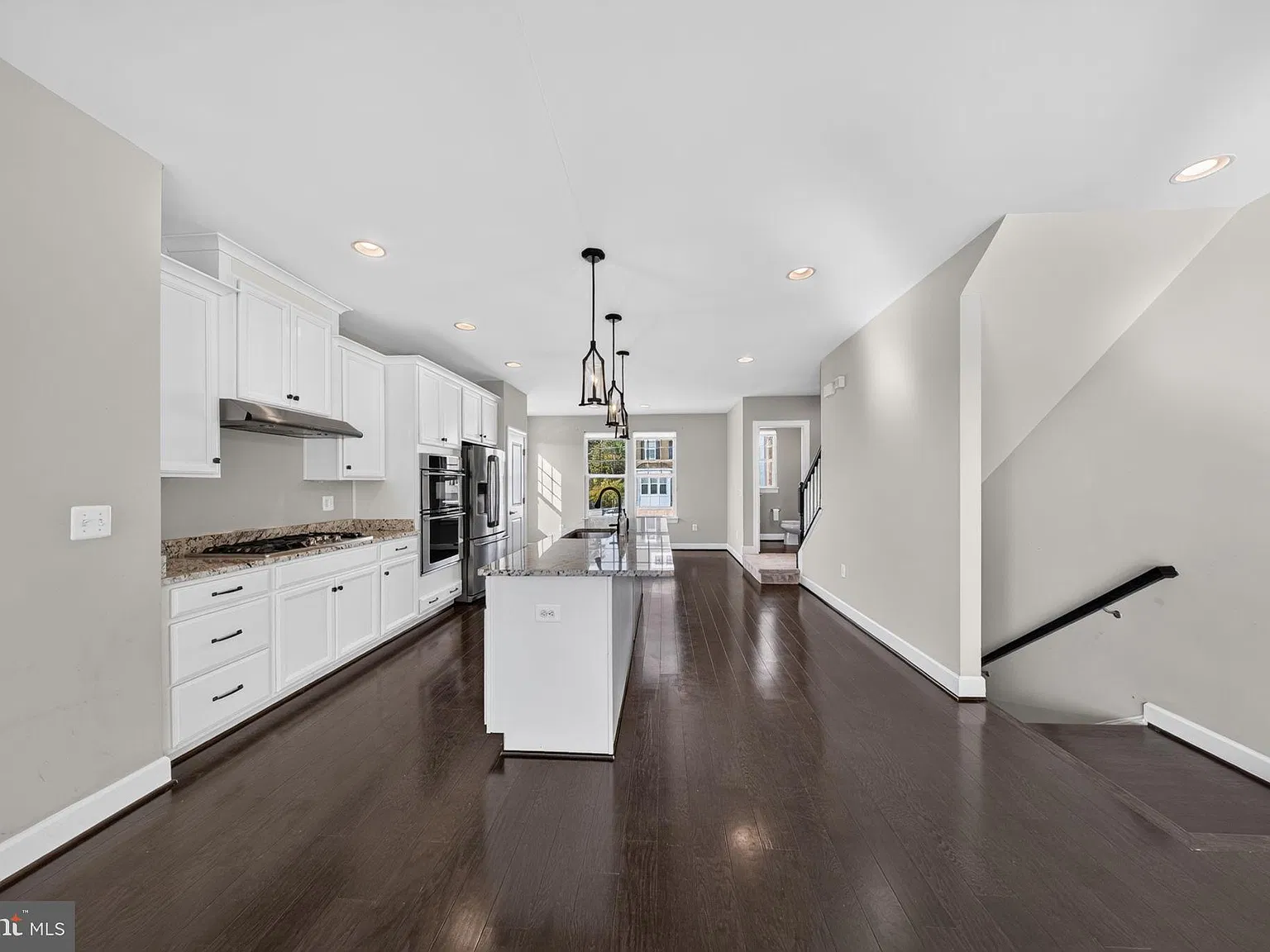 Haymarket Crossing Condominium — Photo 4