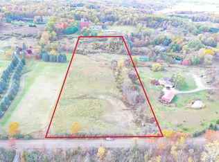 1 Lake George Rd, Oxford, MI 48370