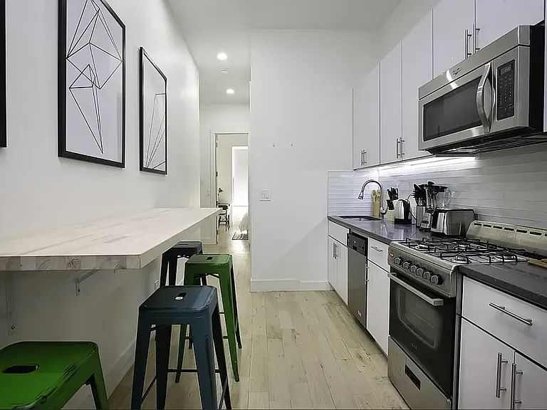 157 Wilson Ave #1 — Photo 3