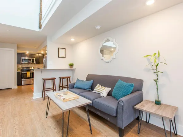 704 N 23rd St #3, Philadelphia, PA 19130