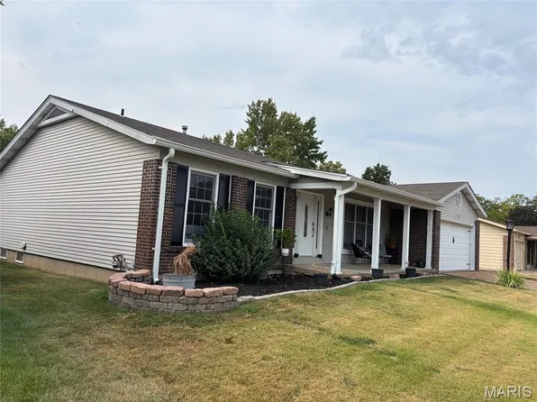 2408 Whitshire Dr, Saint Louis, MO 63129