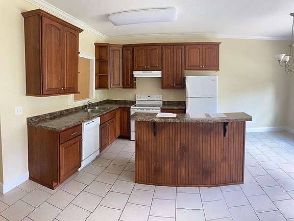 3rd image of 1700 New Castle Dr NE #1704