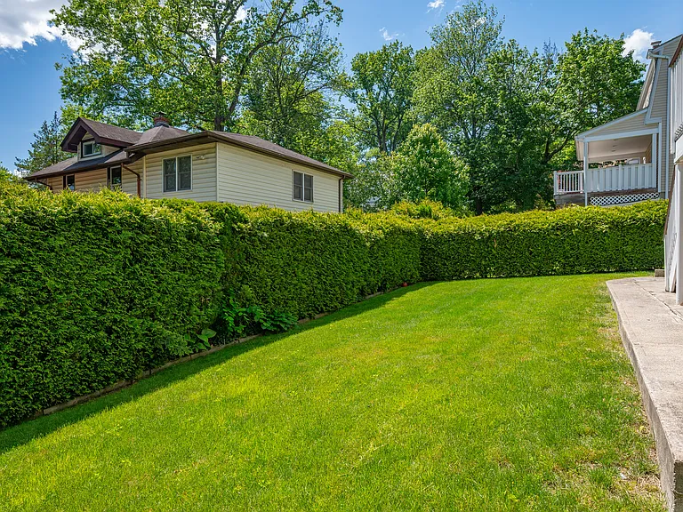 49 N Chatsworth Ave — Photo 17