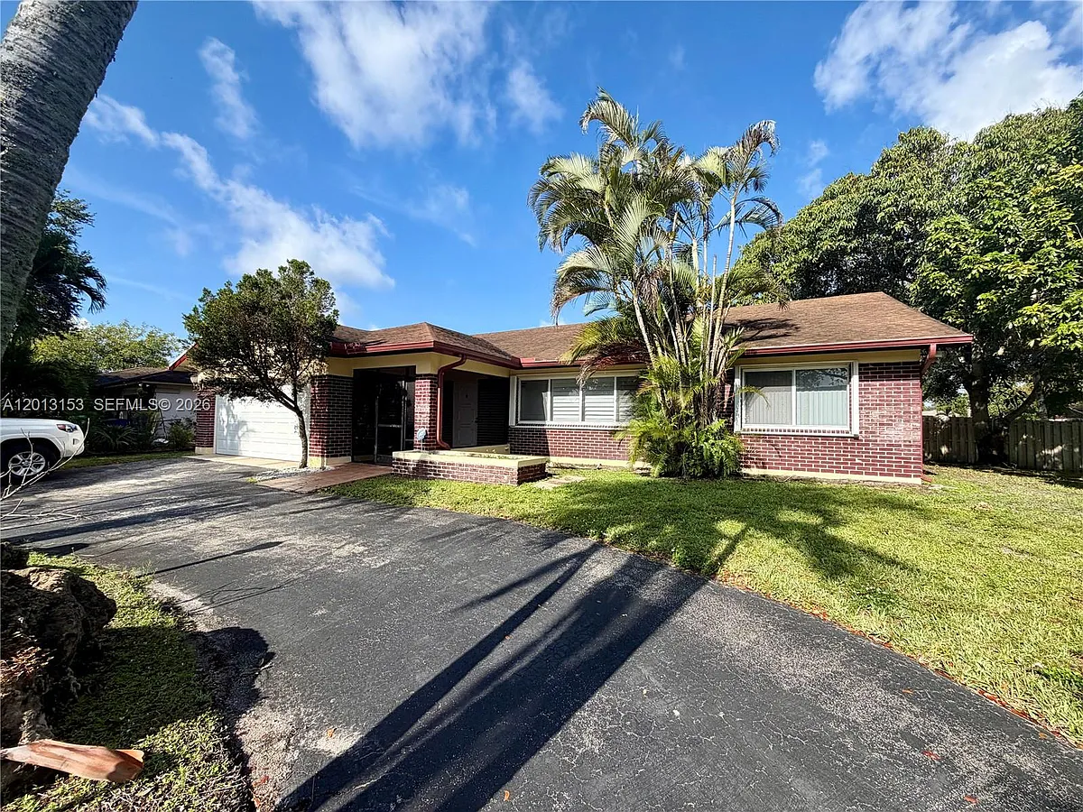 Photo 2 of 10 - 5501 SW 118th Ave - Cooper City, FL Building Photo - 5501 SW 118th Ave