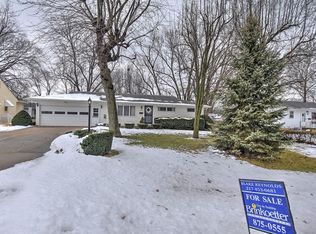 4353 E White St, Decatur, IL 62526