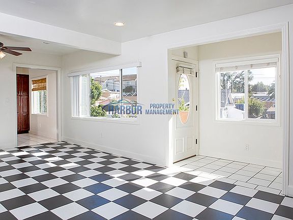 5th image of 913 N Chester Ave