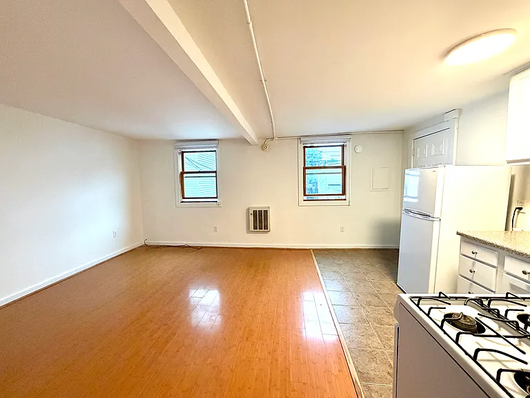434 Warren St #2 — Photo 2