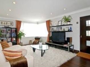 8110 W 26th St, Riverside, IL 60546