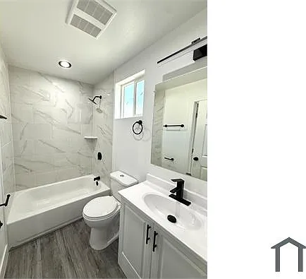 2 bed, 700 sqft, $2,100 — Photo 4