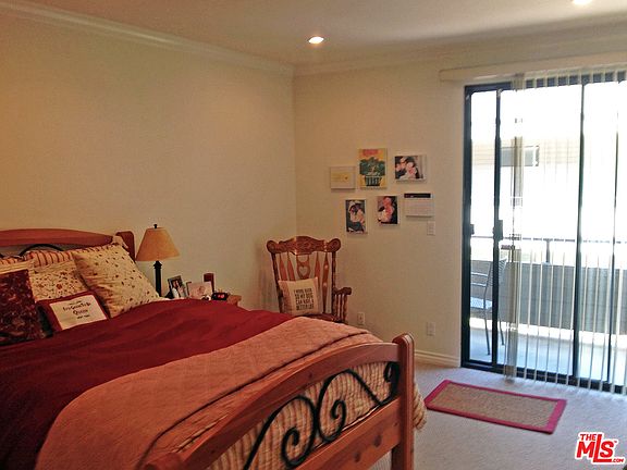2nd image of 13331 Moorpark St APT 203