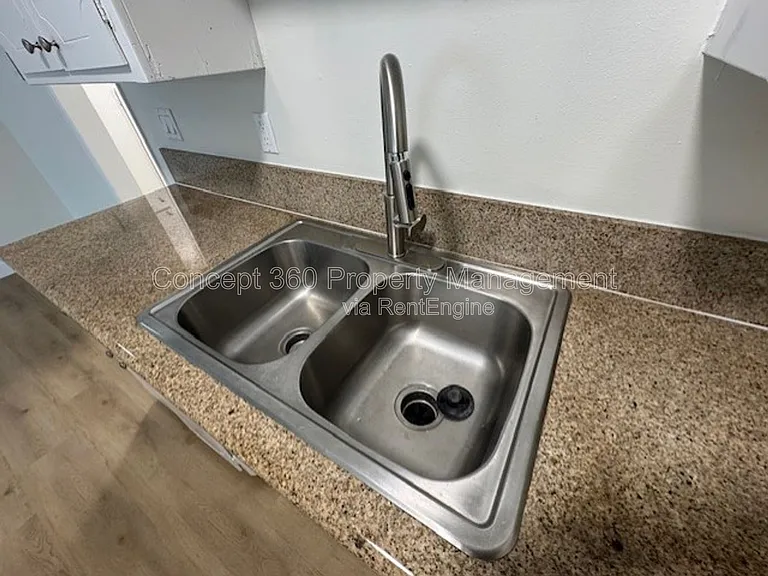 1021 Ohio Ave #7 — Photo 11