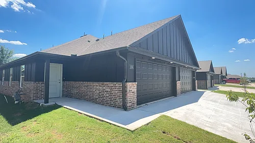 1208 NW 113th St Photo 1