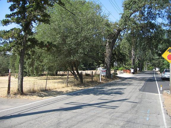 3rd image of 7674 Highland Ave