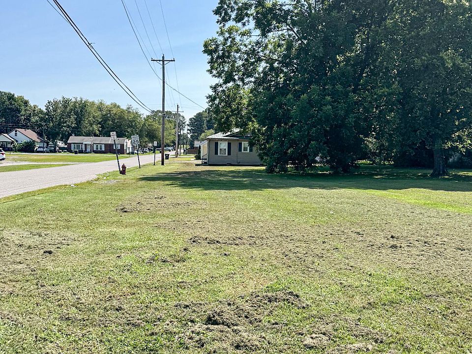 1st image of 801 Poplar St