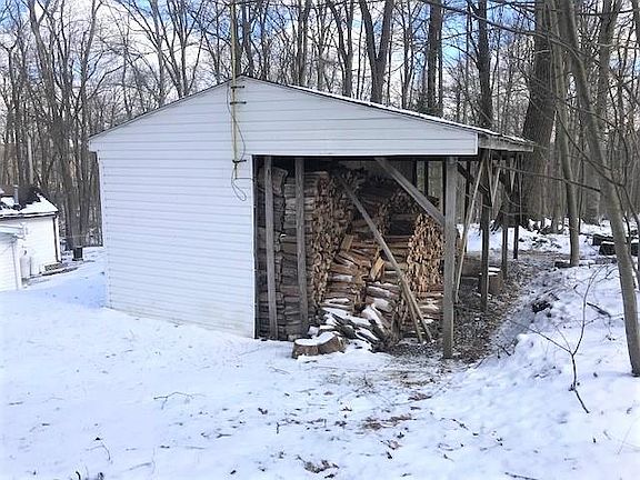 3rd image of 129 Flanigan Rd