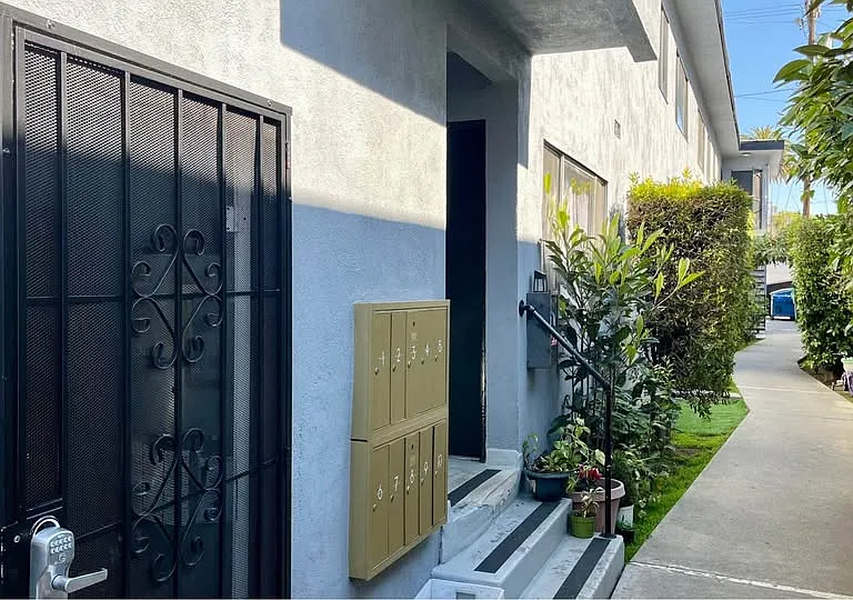 4020 Inglewood Blvd #10 — Photo 13
