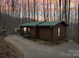 354 Roaring Creek Ln, Waynesville, NC 28785