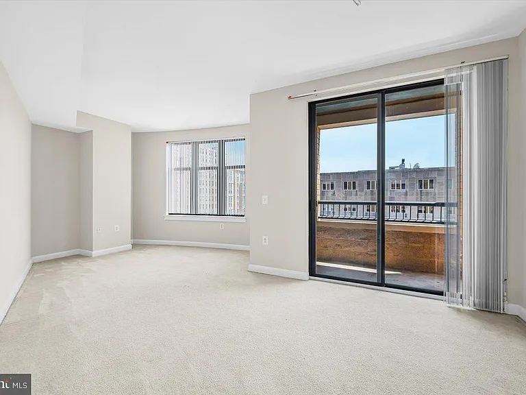 400 Massachusetts Ave NW #820 — Photo 13
