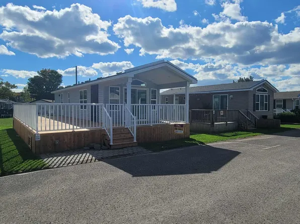 490 Empire Rd #Egv030, Pt Colborne, ON L0S 1R0