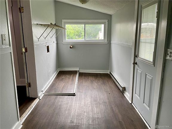 5th image of 1516 Forest Ave