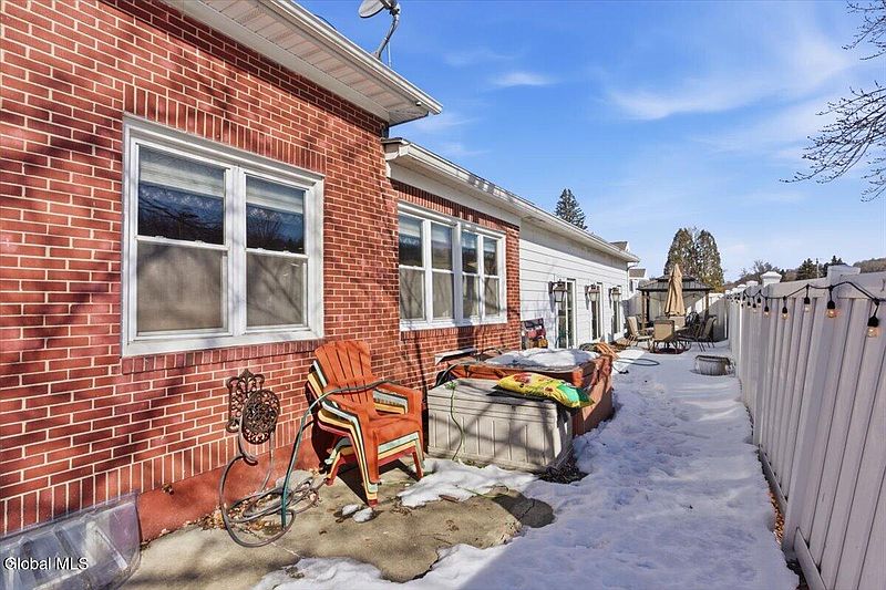 4th image of 65 109th Street