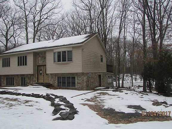 5th image of 10 Pond Ln