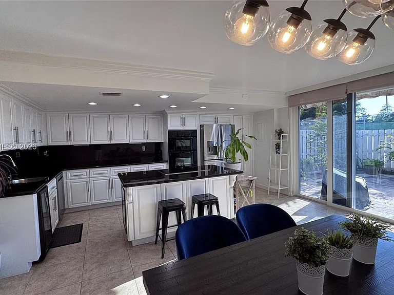 903 NE 27th Ave #903 — Photo 34