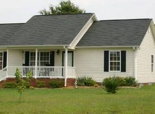 680 Battleground Rd, Chesnee, SC 29323