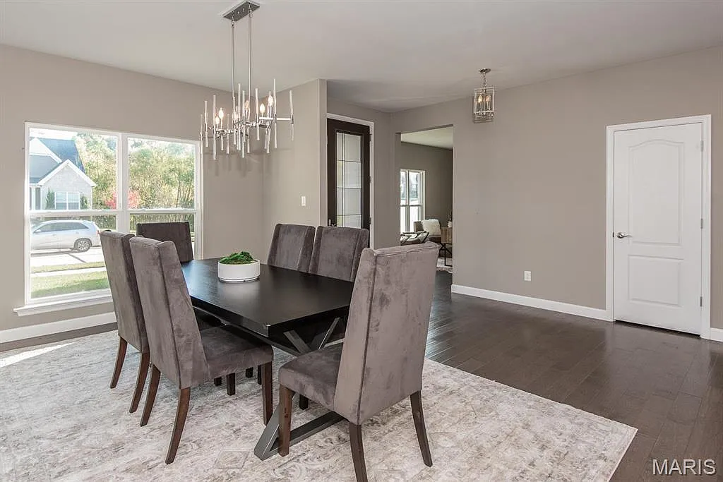 4 bed, 3.5 bath, 3826 sqft, $4,500 — Photo 4