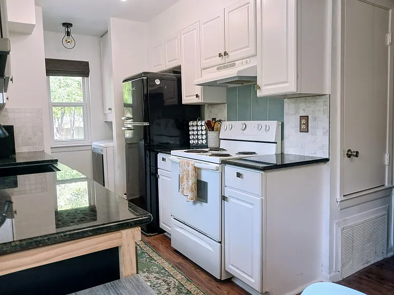4902 Duval Rd #R2 — Photo 5