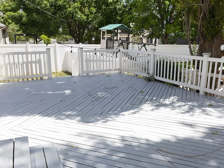 822 S Saratoga Dr — Photo 2