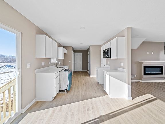 4th image of 1008 Adler Ct