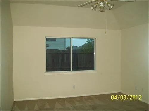 4 bed, 2.5 bath, 2260 sqft, $2,750 — Photo 4