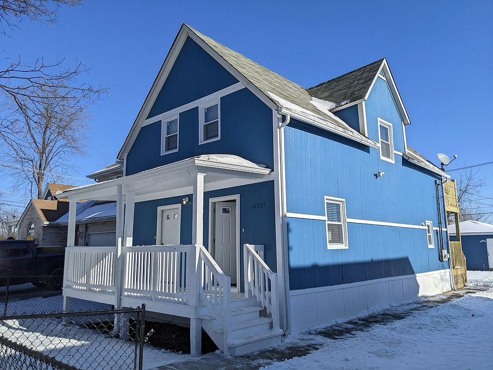 Duplex, separate entrances