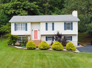 1740 Read Mountain Rd, Roanoke, VA 24019