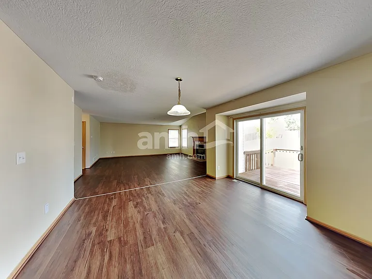 2271 Landcrest Dr — Photo 5