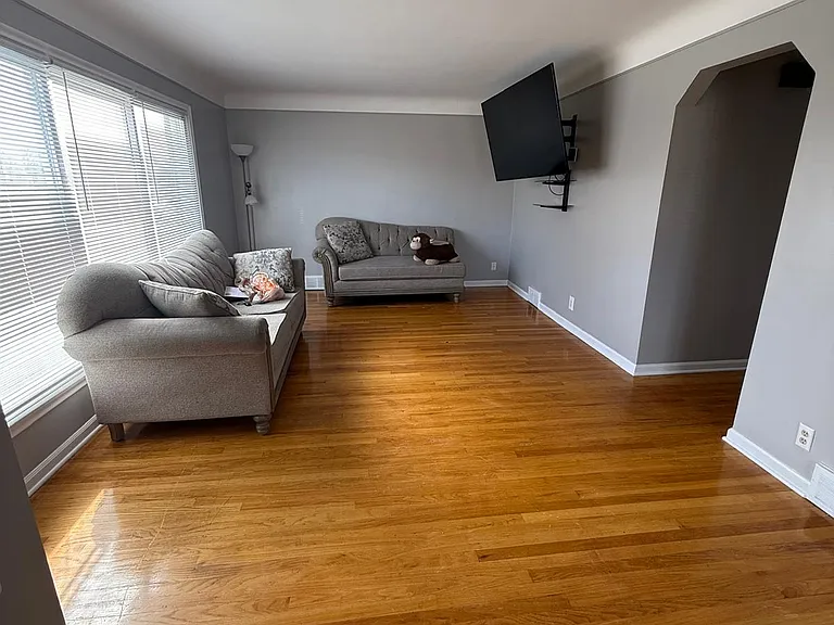 4176 Williams St — Photo 9