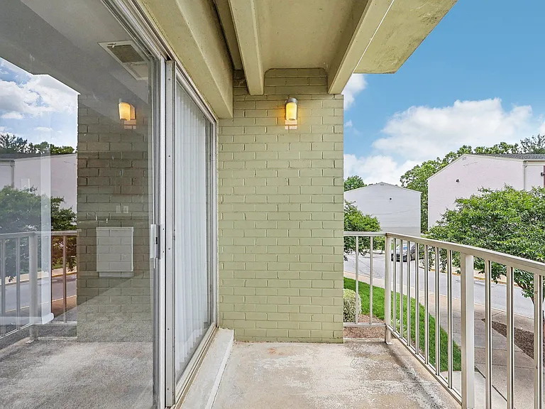 Andrews Ridge Apartments — Photo 21