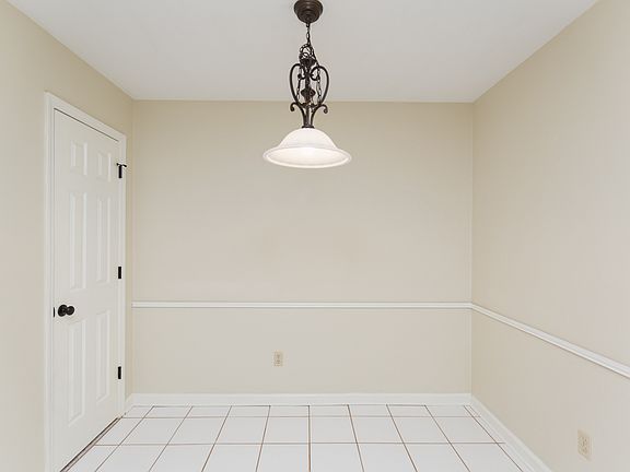 3rd image of 106 Whetherbine Way S #1
